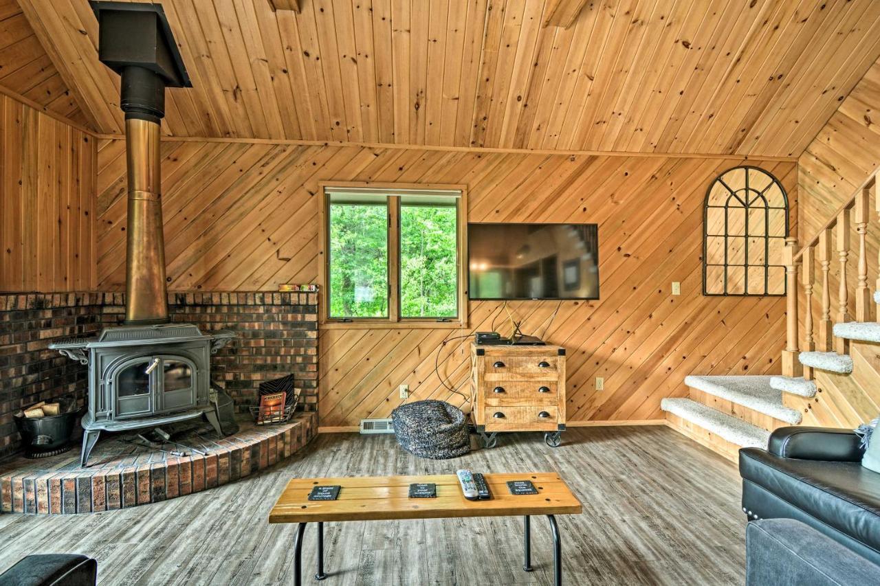 Riverfront Traverse City Cabin Fish, Kayak And Tube Exteriér fotografie