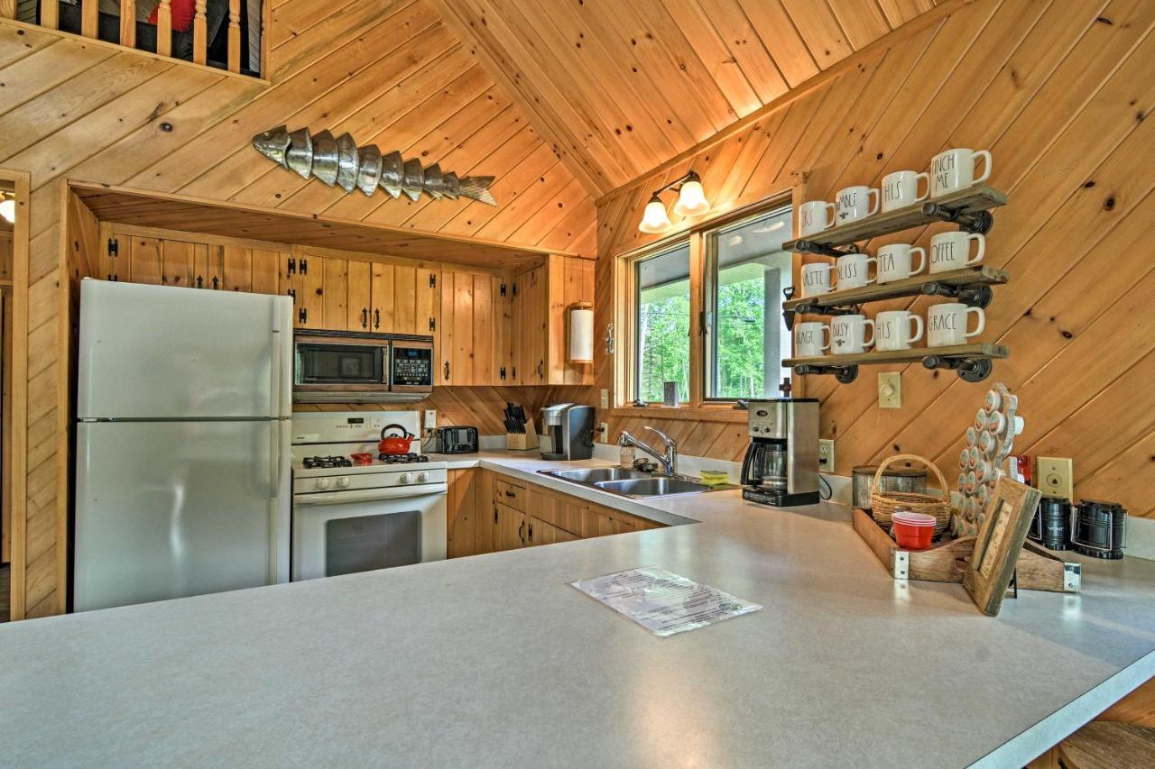Riverfront Traverse City Cabin Fish, Kayak And Tube Exteriér fotografie