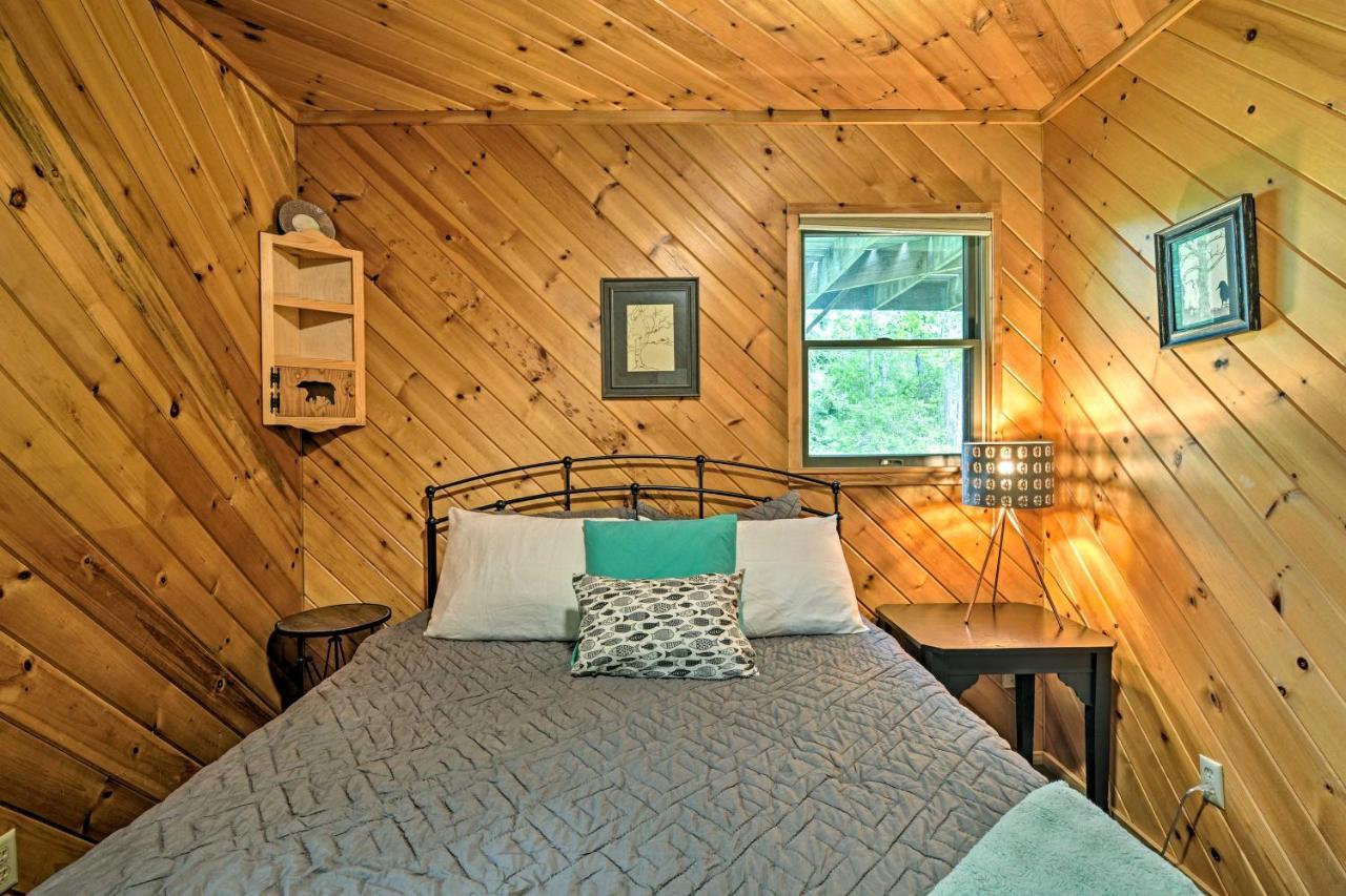 Riverfront Traverse City Cabin Fish, Kayak And Tube Exteriér fotografie