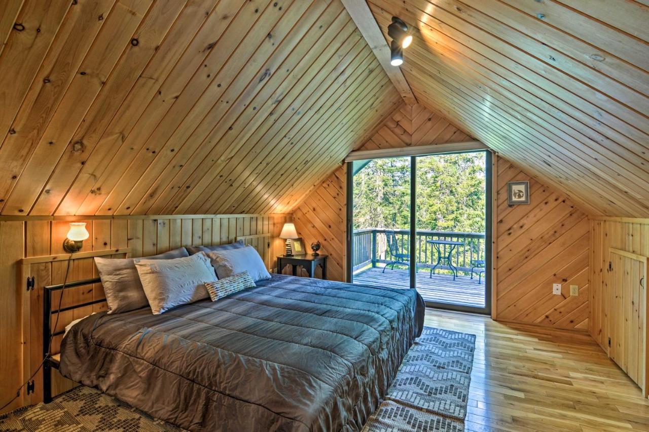 Riverfront Traverse City Cabin Fish, Kayak And Tube Exteriér fotografie