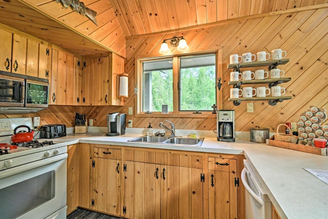 Riverfront Traverse City Cabin Fish, Kayak And Tube Exteriér fotografie