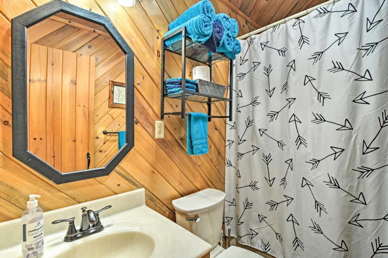 Riverfront Traverse City Cabin Fish, Kayak And Tube Exteriér fotografie